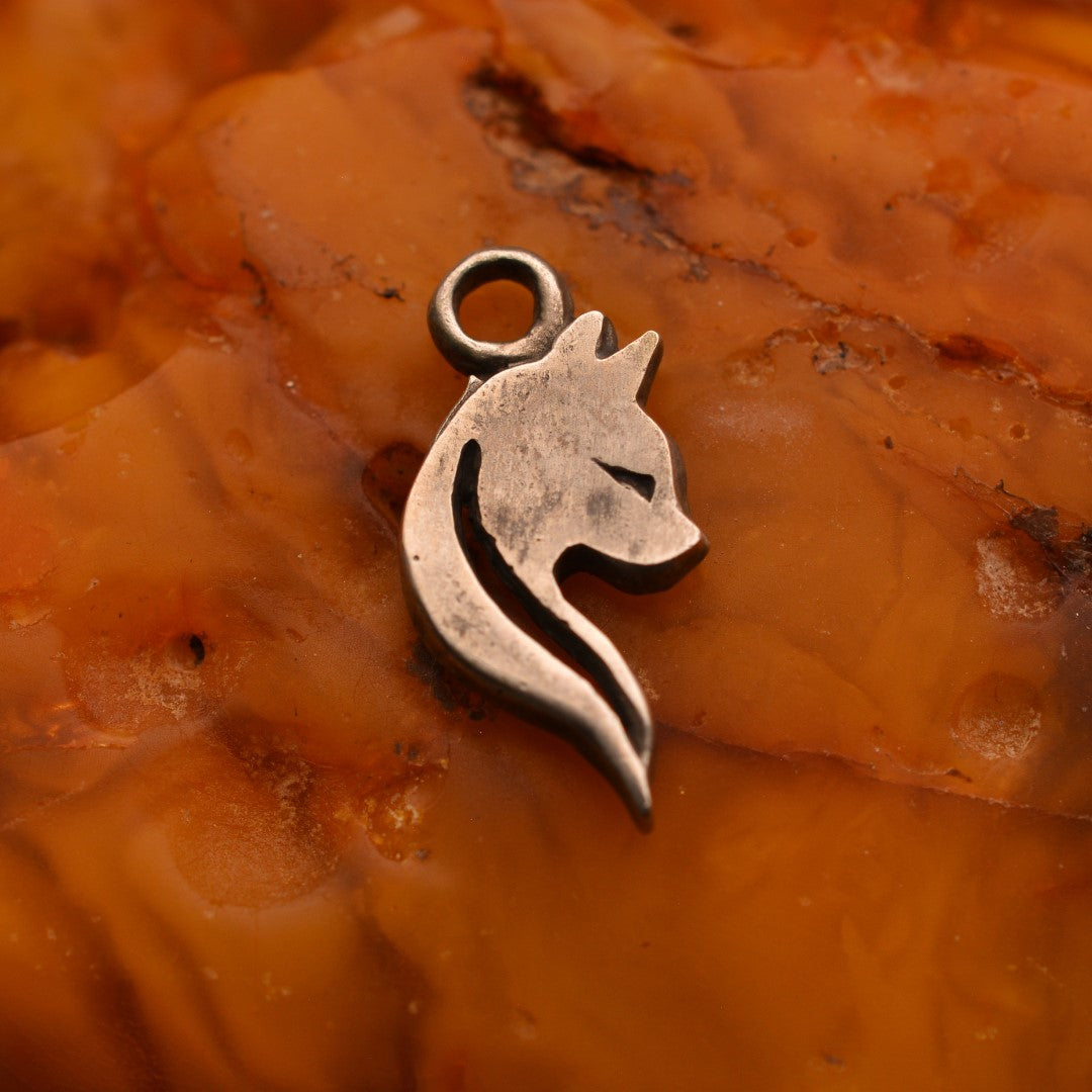 Сребърен медальон 925 „Котка“ – талисман за интуиция, грация и защита | Оксидирано бохо-рустик бижу | Арт Дива
