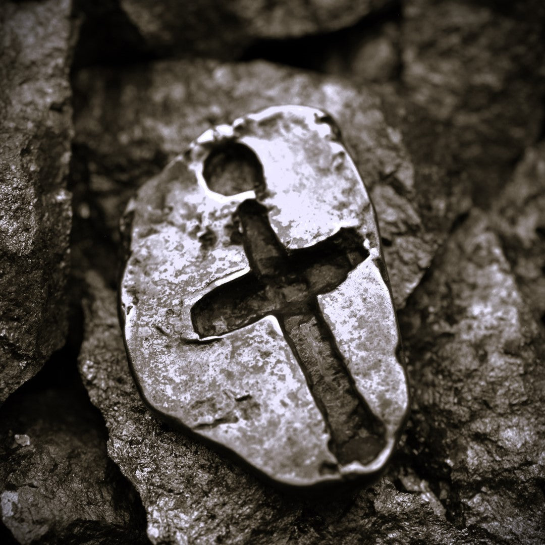 Сребърен медальон 925 „Масивен кръсти духовна защита | Оксидирано бохо–рустик бижу | Арт Дива (Копие)