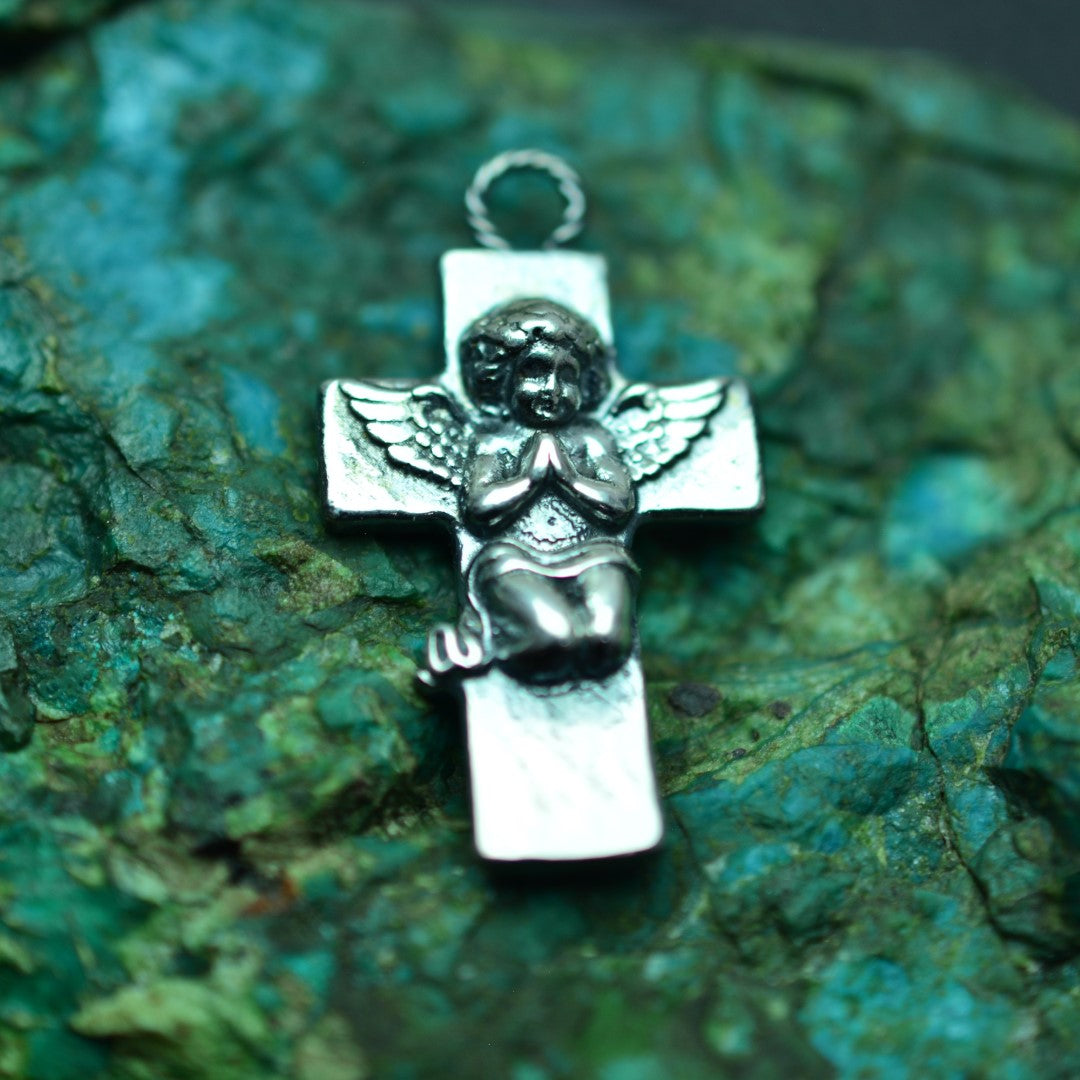 Сребърен медальон 925 „Ангелска молитва“ | Талисман за вяра и духовна закрила | Бохо рустик скулптурно бижу, ръчна изработка | Арт Дива