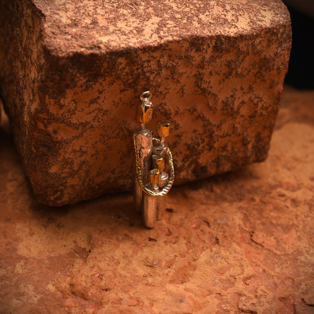 Сребърен медальон 925 „Фамилна сплотеност“ – талисман на единството, любовта и закрилата на семейството | Бохо – рустик – скулптурно бижу | Арт Дива