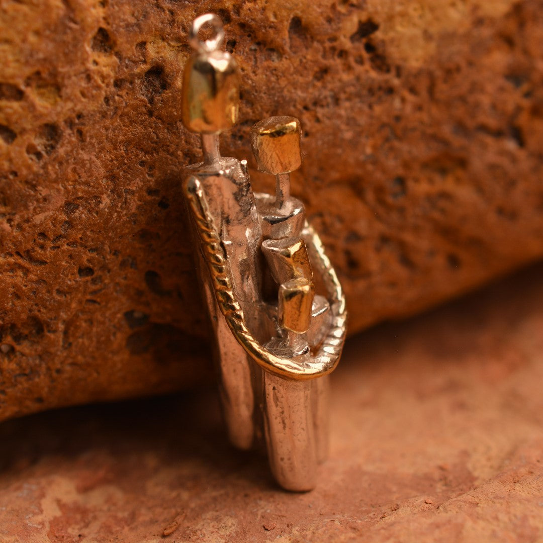 Сребърен медальон 925 „Фамилна сплотеност“ – талисман на единството, любовта и закрилата на семейството | Бохо – рустик – скулптурно бижу | Арт Дива