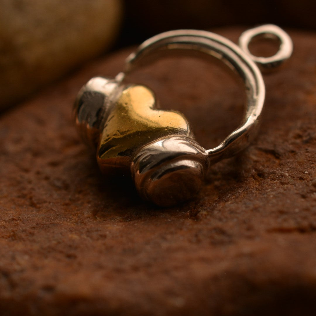 Сребърен медальон 925 „DJ Сърце“ | Талисман за любов към музиката | Бохо рустик скулптурно бижу, ръчна изработка | ArtDiva