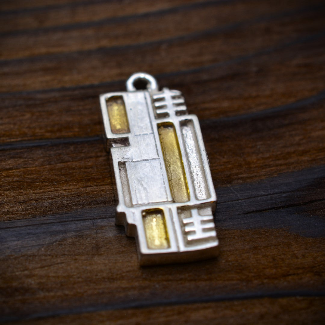 Сребърен медальон 925 „Генезис“ със златни акценти | Артистично скулптурно бижу | Арт Дива