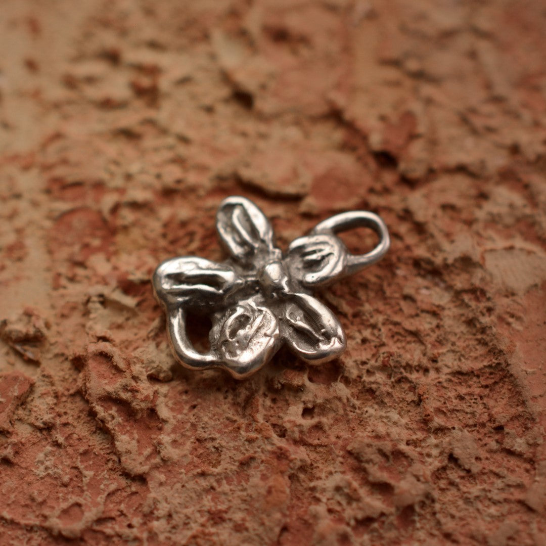Сребърен елемент 925 “цвете” – талисман за хармония, скулптурни бижута, бохо стил, ръчна изработка, подходящ подарък за майка, дъщеря или приятелка Арт Дива