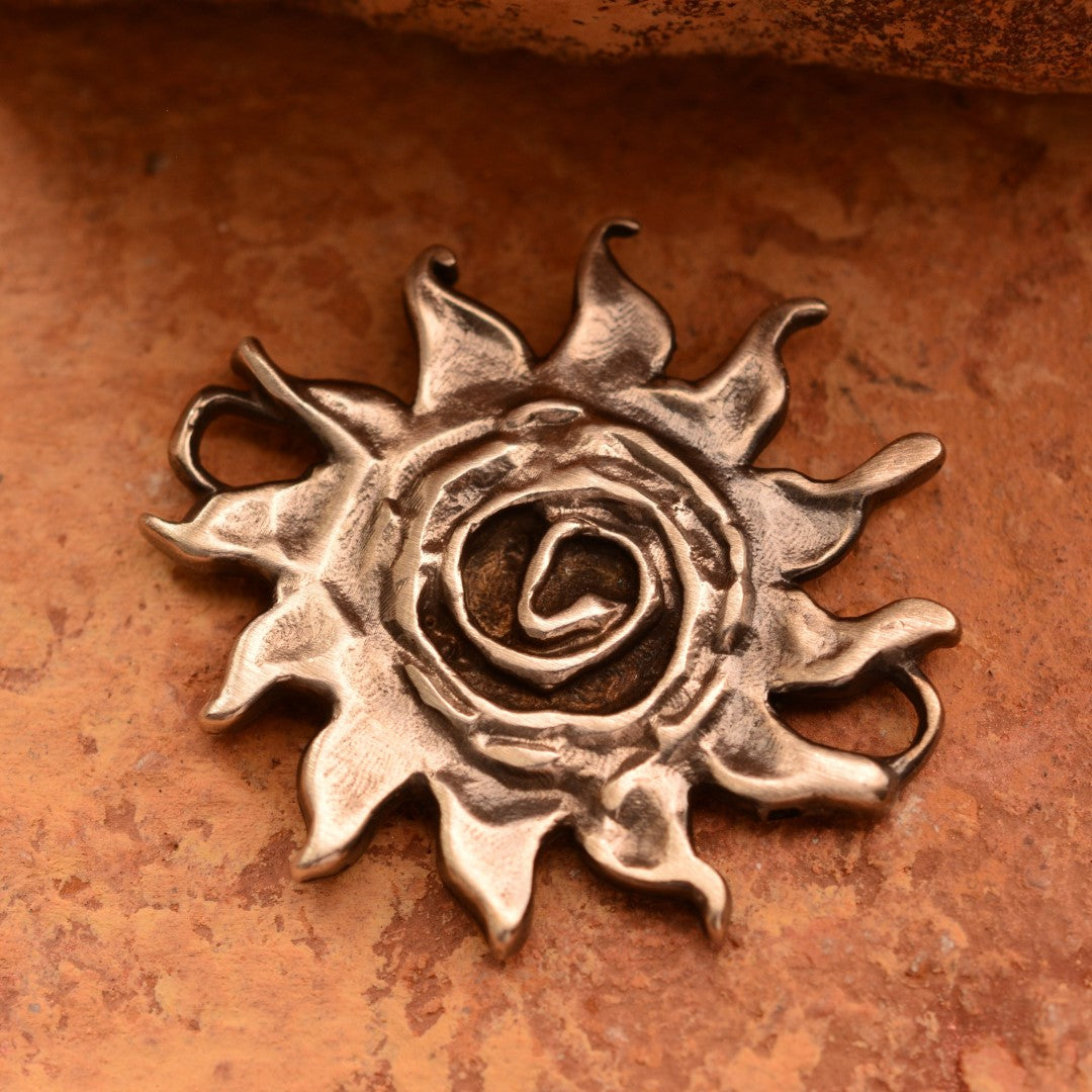 Сребърен елемент 925 „Слънце на живота“ – ръчно изработено бижу за гривна или колие | Арт Дива