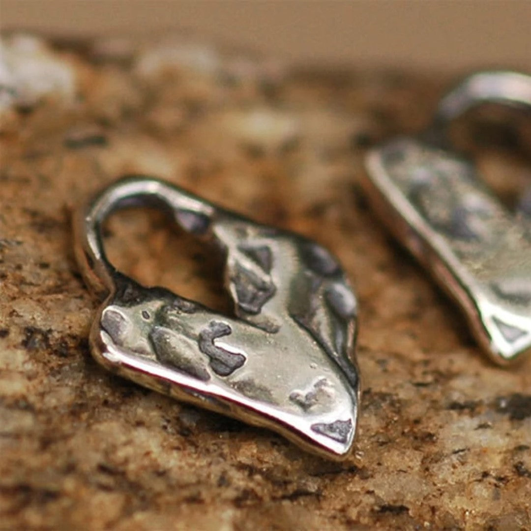 Сребърно бижу 925 – комплект от 2 медальона „Миниатюрно Сърце“, любовен талисман, бохо стил, ръчна изработка Арт Дива