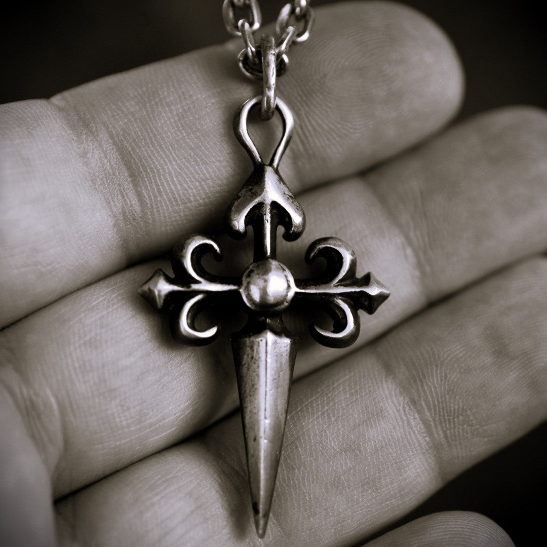 Сребърен медальон кръст 925 – артистичен мъжки дизайн | Арт Дива