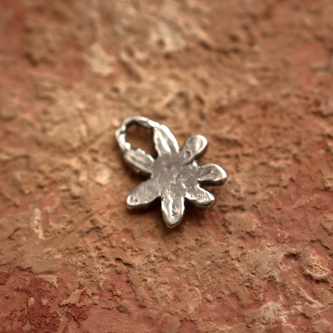Сребърно бижу 925 – медальон цвете Еделвайс, талисман за чиста любов и вярност, скулптурни бижута, бохо стил, ръчна изработка, подходящ подарък за майка, дъщеря или приятелка Арт Дива