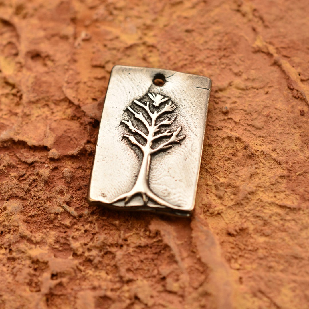 Сребърен медальон 925 „Дърво на живота“ – талисман за семейна връзка, закрила и хармония | Art Diva – бохо рустик скулптурно бижу