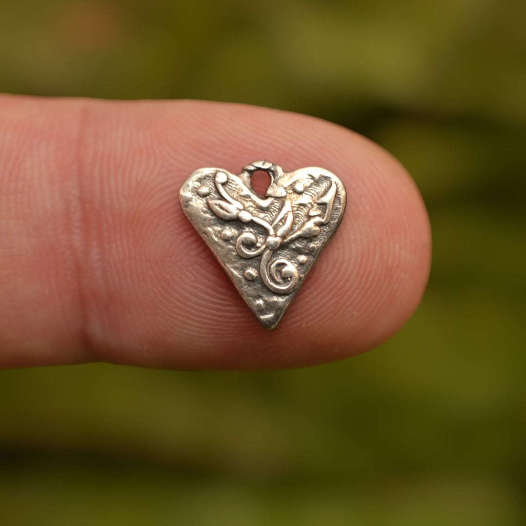 Сребърен медальон 925 сърце – талисман за любов, скулптурни бижута, бохо стил, ръчна изработка, подходящ подарък за майка, дъщеря или приятелка Арт Дива