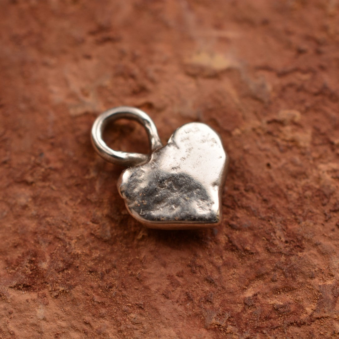 Сребърен медальон 925 сърце – талисман за любов, скулптурни бижута, бохо стил, ръчна изработка, подходящ подарък за майка, дъщеря или приятелка Арт Дива