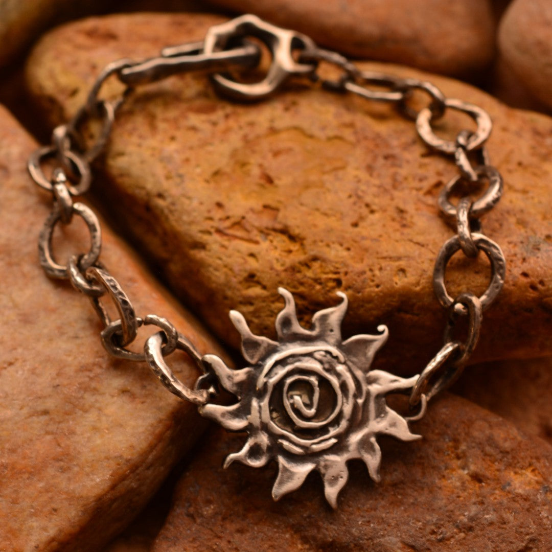Сребърна гривна 925 „Слънчево пробуждане“ – символ на светлина и ново начало | Оксидирано бохо – рустик скулптурно бижу | Арт Дива