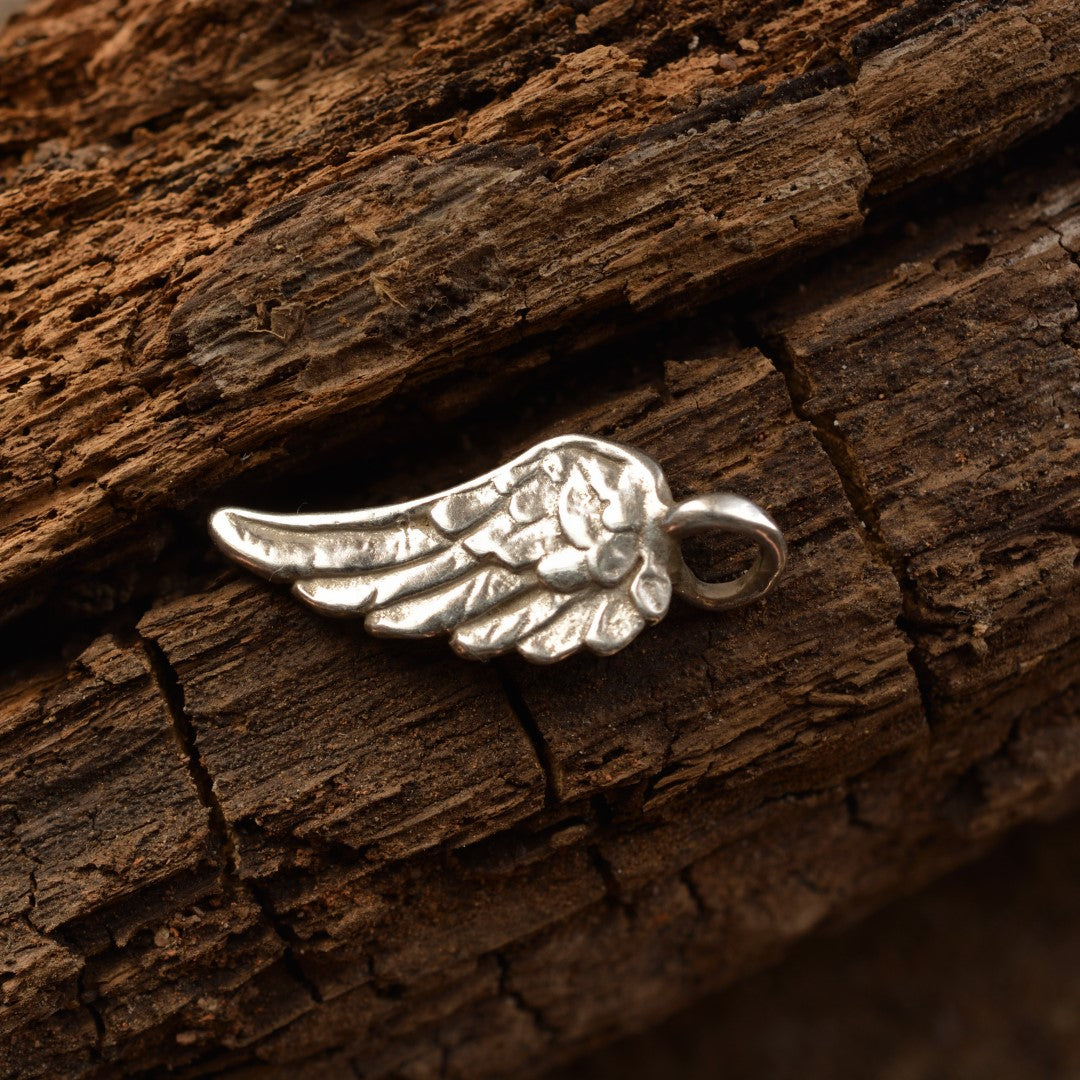 Сребро 925 висулка амулет ангелско крило | Талисман за закрила и надежда | Бохо рюстик скулптурни бижута | Ръчна изработка Art Diva