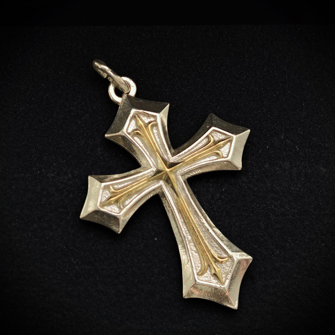 Сребърен медальон 925 „Кралски кръст“ – орнаментален мъжки талисман за сила и духовна закрила | ArtDiva