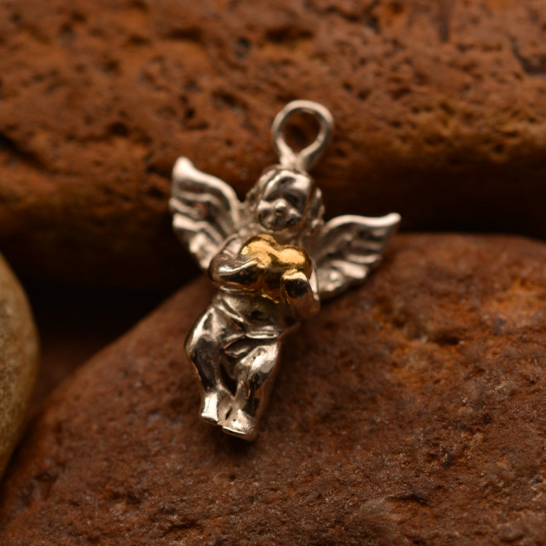 Сребърен медальон 925 „Ангелска любов“ | Висулка-талисман за закрила и нежност | Бохо рустик скулптурно бижу, ръчна изработка | ArtDiva