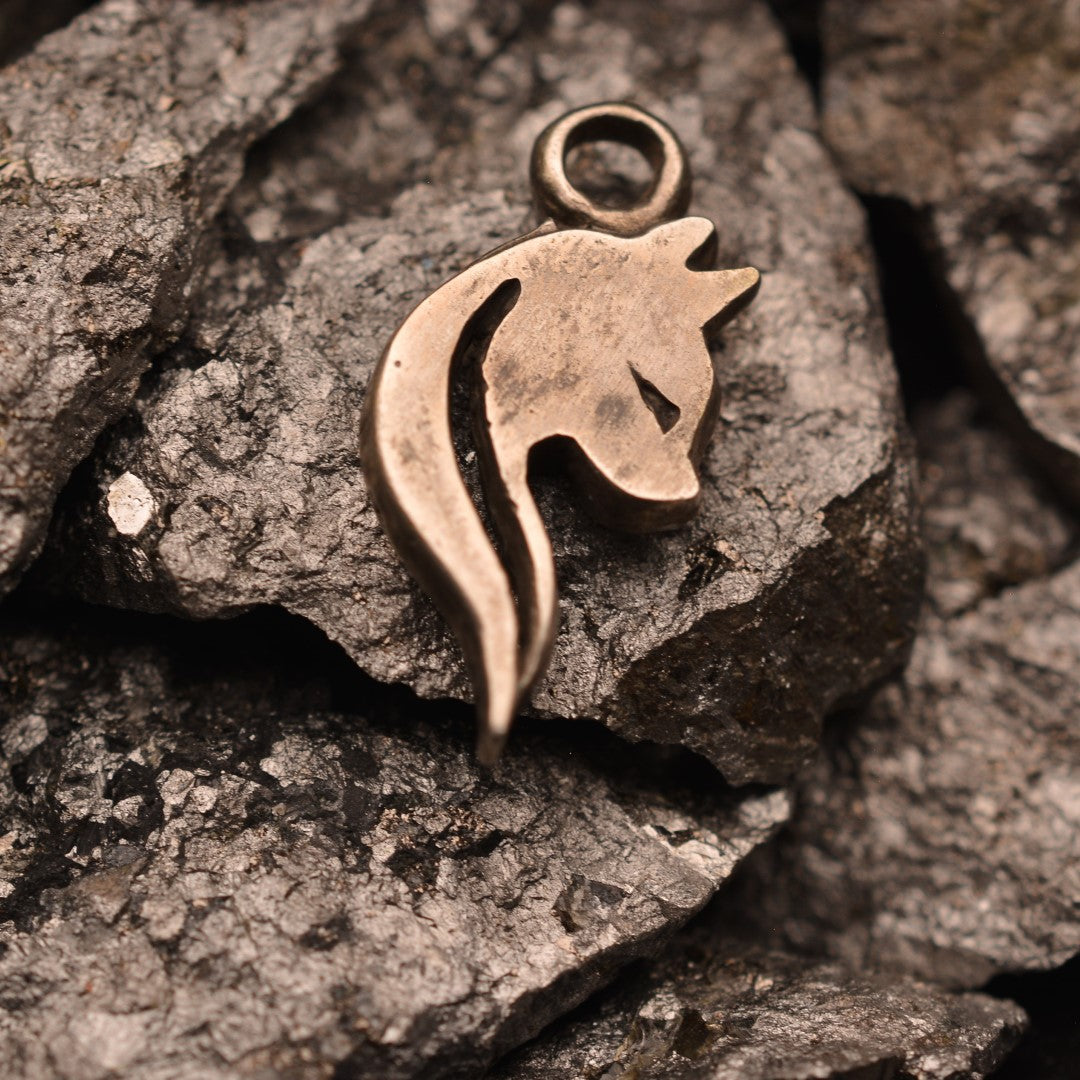 Сребърен медальон 925 „Котка“ – талисман за интуиция, грация и защита | Оксидирано бохо-рустик бижу | Арт Дива