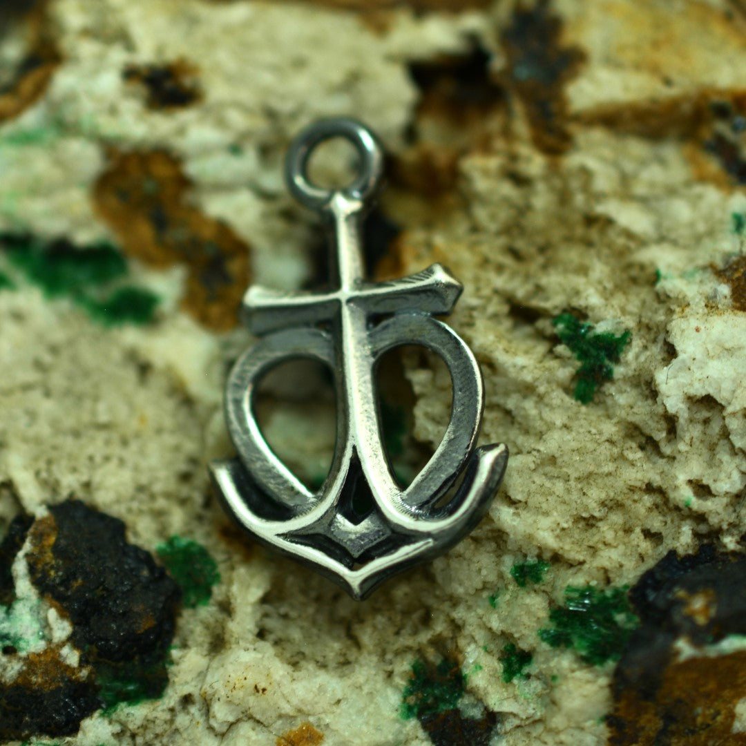 Сребърен медальон 925 „Вяра • Надежда • Любов“ – морски талисман | Бохо рустик скулптурно бижу | Арт Дива