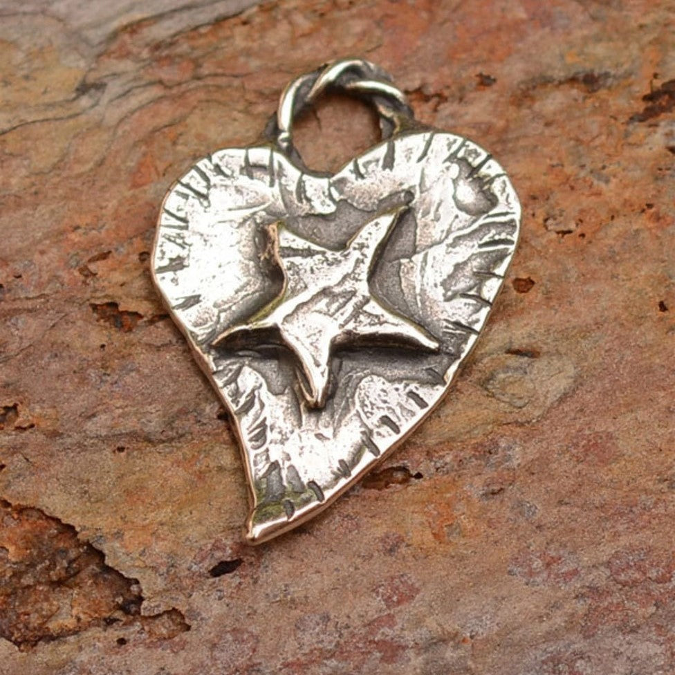 Сребърно бижу 925 – Любовен медальон „Сърце със Звезда“, талисман за вяра и обич, бохо стил, ръчна изработка  Арт Дива