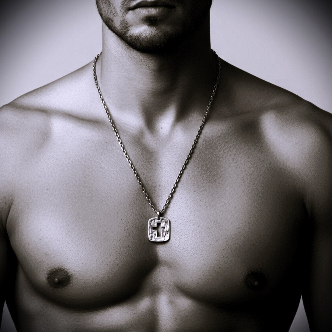 Сребърен медальон 925 – голям масивен мъжки кръст с текстурирана повърхност | Арт Дива
