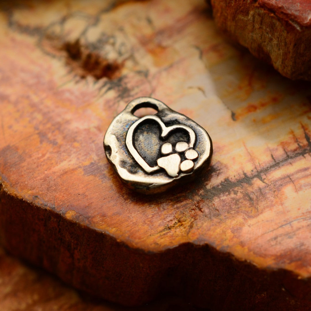 Сребърен медальон сърце с лапичка 925 – за любители на животни | Арт Дива