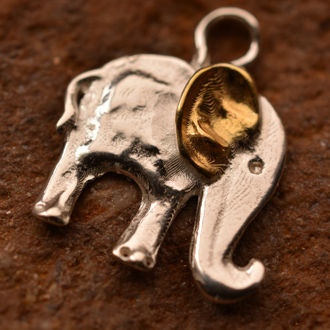 Сребърен медальон 925 „Малкият слон“ – символ на късмет и мъдрост | Бохо – рустик – скулптурно бижу | Арт Дива