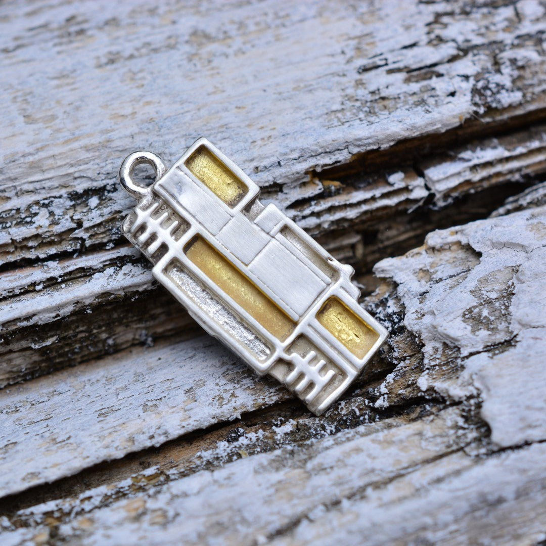 Сребърен медальон 925 „Генезис“ със златни акценти | Артистично скулптурно бижу | Арт Дива