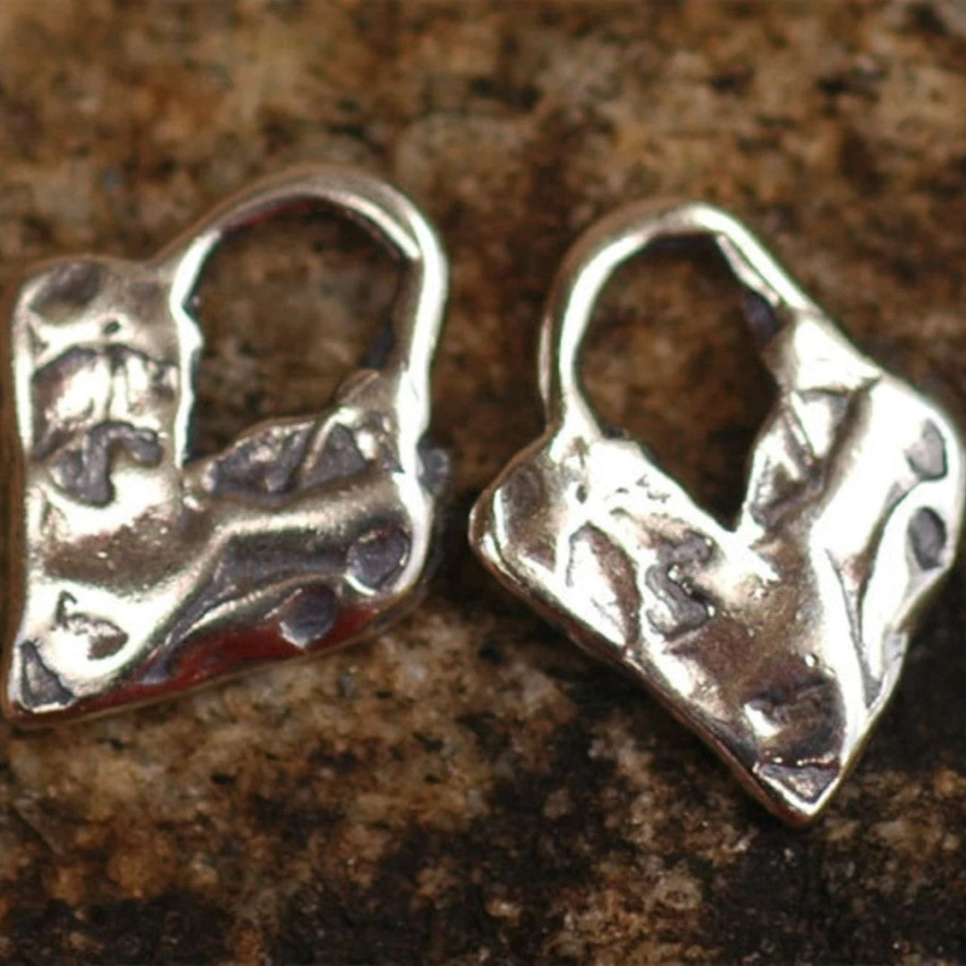 Сребърно бижу 925 – комплект от 2 медальона „Миниатюрно Сърце“, любовен талисман, бохо стил, ръчна изработка  Арт Дива