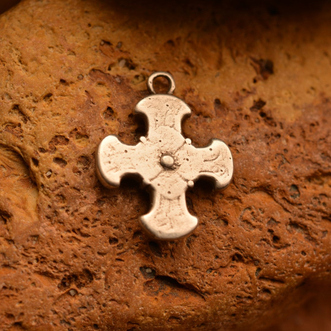 Сребърен медальон кръст 925 с цвете – артистичен бохо дизайн | Арт Дива