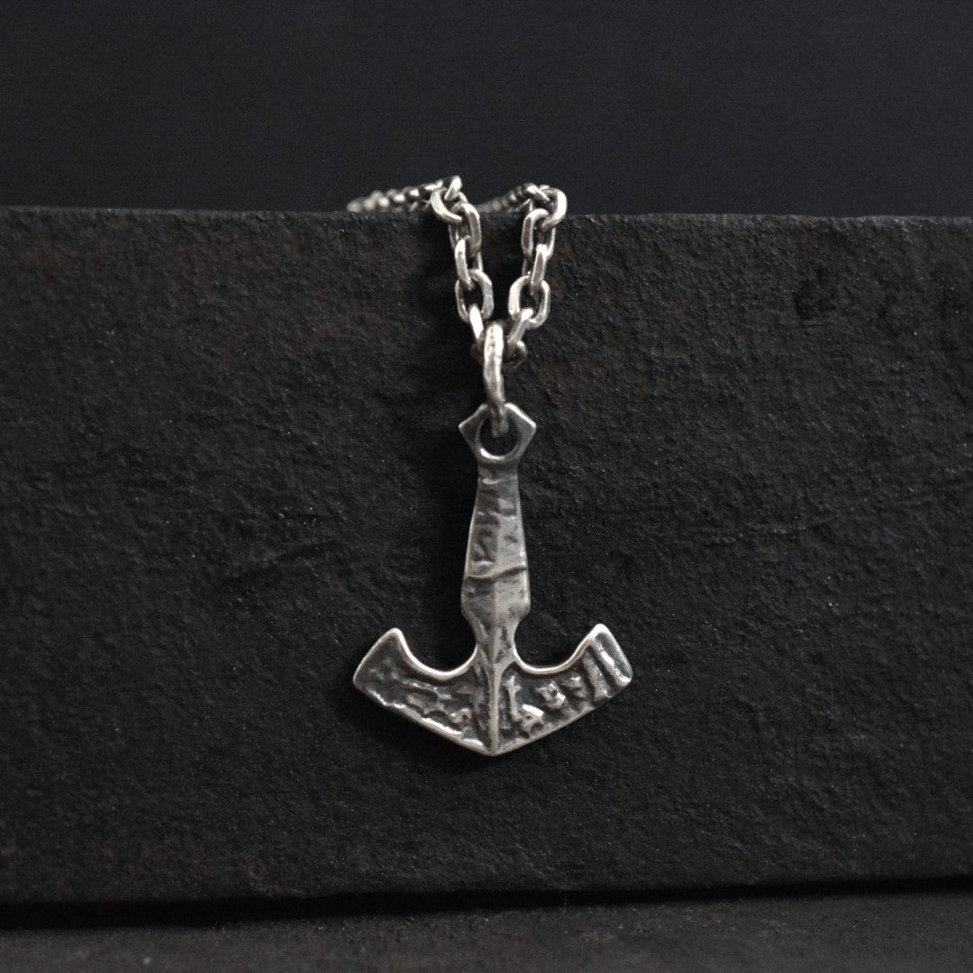 Сребърен медальон 925 „Котва на силата“ | Символ на устойчивост и смелост | Ръчно изработено мъжко бижу от ArtDiva | Бохо – Рустик – Скулптурно бижу
