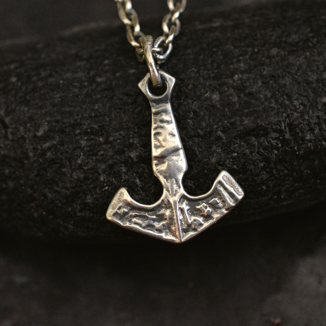 Сребърен медальон 925 „Котва на силата“ | Символ на устойчивост и смелост | Ръчно изработено мъжко бижу от ArtDiva | Бохо – Рустик – Скулптурно бижу