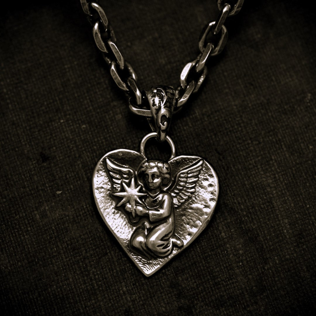 Сребърен медальон 925 „Небесен ангел със звезда“ | Талисман за любов, памет и закрила | Бохо рустик скулптурно бижу, ръчна изработка | ArtDiva