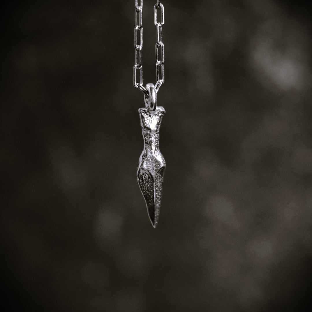 Сребърен медальон острие 925 – мъжки бохо талисман за сила | Арт Дива