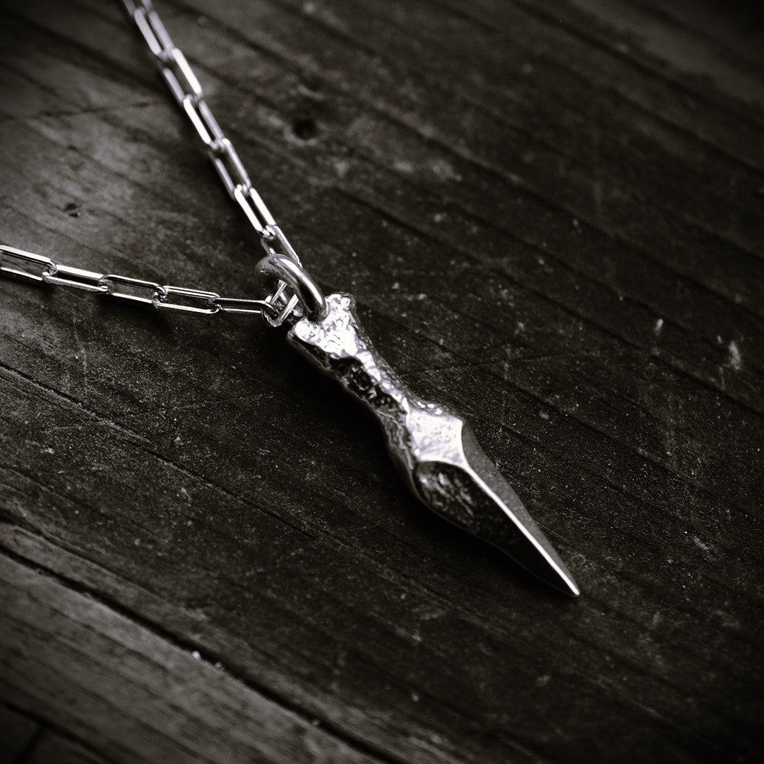 Сребърен медальон острие 925 – мъжки бохо талисман за сила | Арт Дива