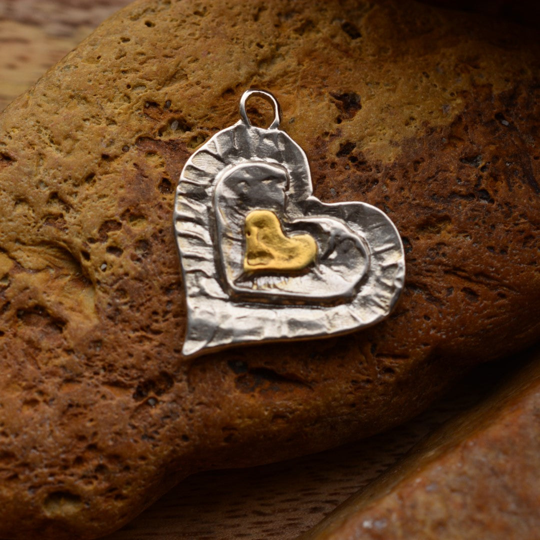 Сребърен медальон 925 „Мама, татко и аз“ Амулет със златни акценти | талисман за любов и семейна връзка | Арт Дива