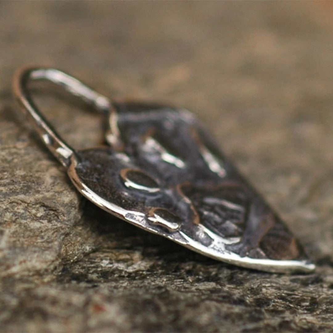 Сребърен медальон 925 лапичка в сърце – талисман за любов към животните, бохо и рустик бижу, подарък за майка, дъщеря или приятелка | Арт Дива