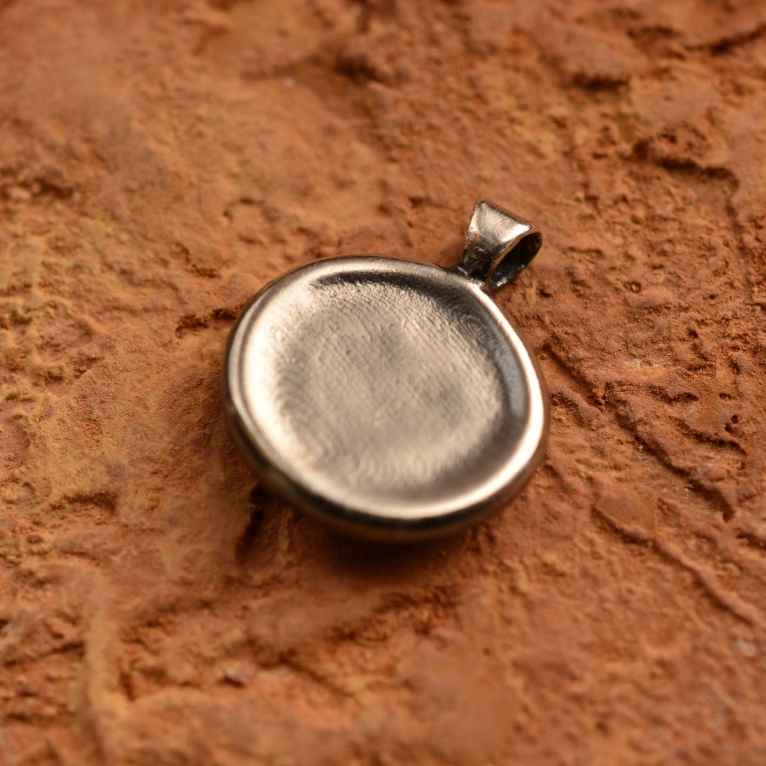 Сребърен медальон 925 „Сърце“ | Талисман за любов и закрила | Ръчна изработка бохо рустик скулптурно бижу | Art Diva