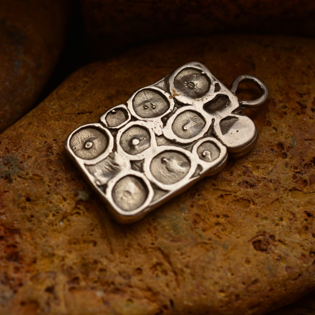 Сребърен медальон 925 „Утринна роса“ – артистично бохо-рустик бижу | Арт Дива