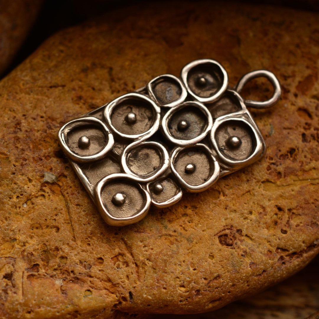 Сребърен медальон 925 „Утринна роса“ – артистично бохо-рустик бижу | Арт Дива