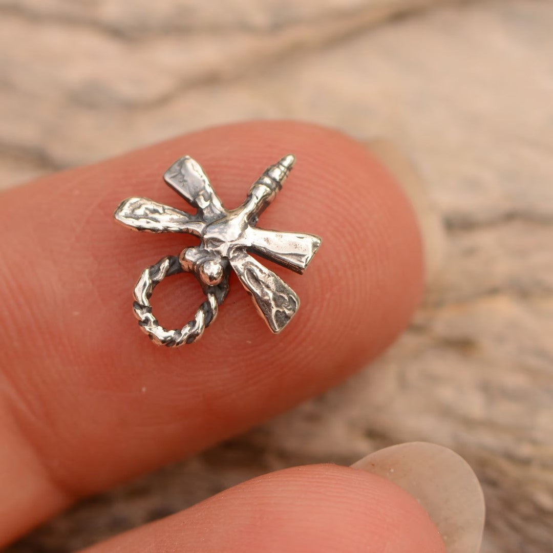 Сребърен медальон 925 водно конче – талисман за промяна и духовно израстване, скулптурни бижута, бохо стил, ръчна изработка, подходящ подарък за майка, дъщеря или приятелка | Арт Дива