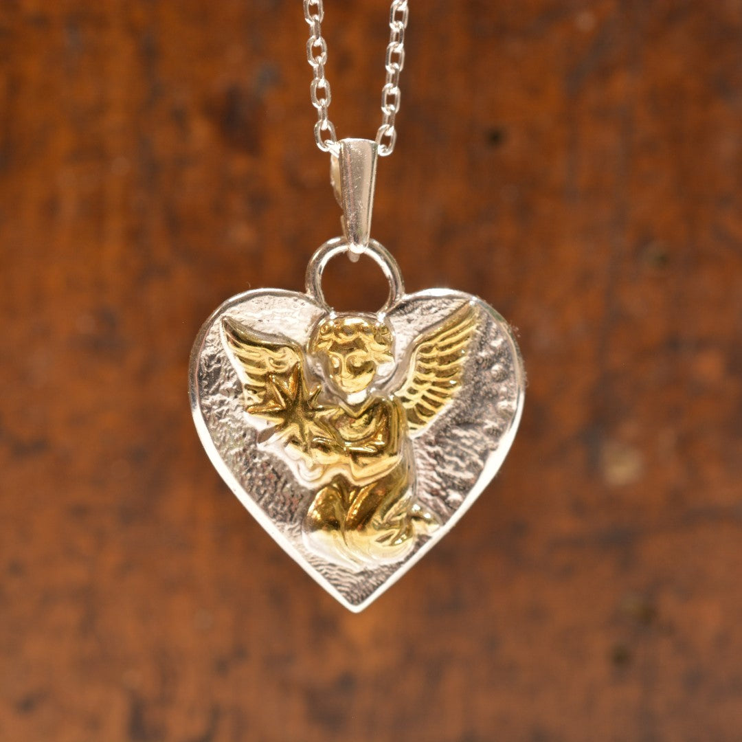 Сребърен медальон 925 „Небесен ангел със звезда“ | Талисман за любов и духовна закрила | Бохо рустик скулптурно бижу, ръчна изработка | Art Diva
