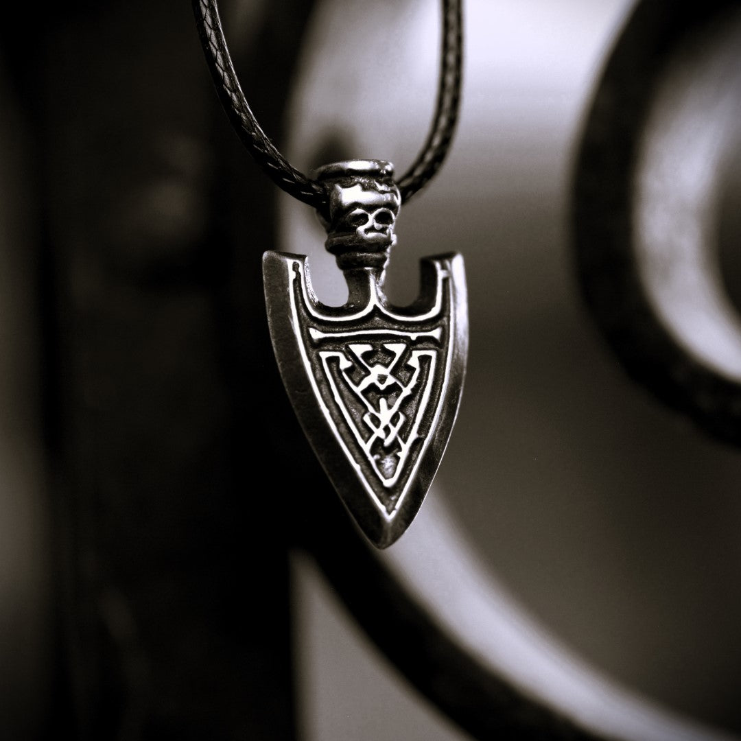 Сребърен медальон 925 „Връх на стрела“ | Талисман за защита и сила | Бохо рустик скулптурно бижу, ръчна изработка | ArtDiva