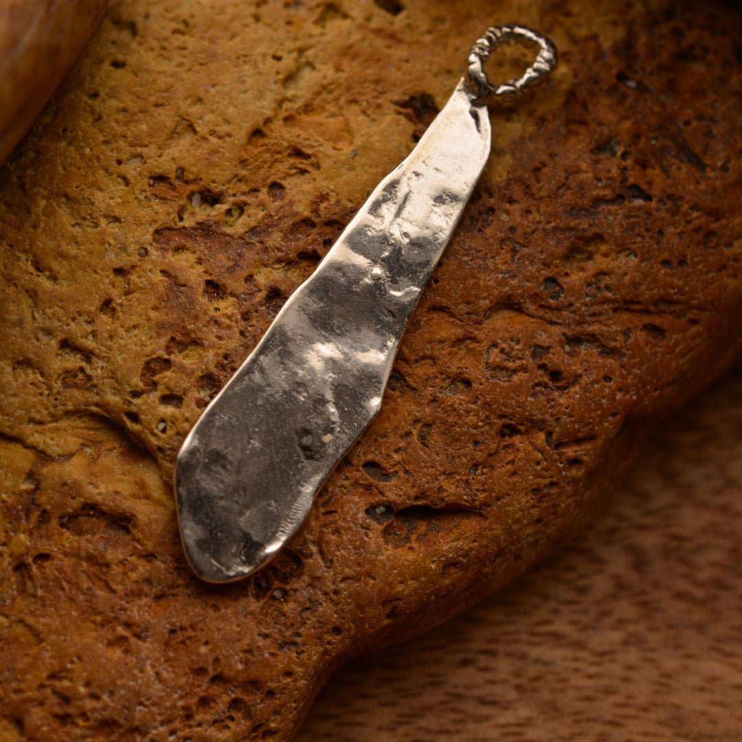 Сребърна висулка „Крило на водно конче“ 925 | Символ на лекота и трансформация | Бохо – рустик скулптурно бижу | ArtDiva