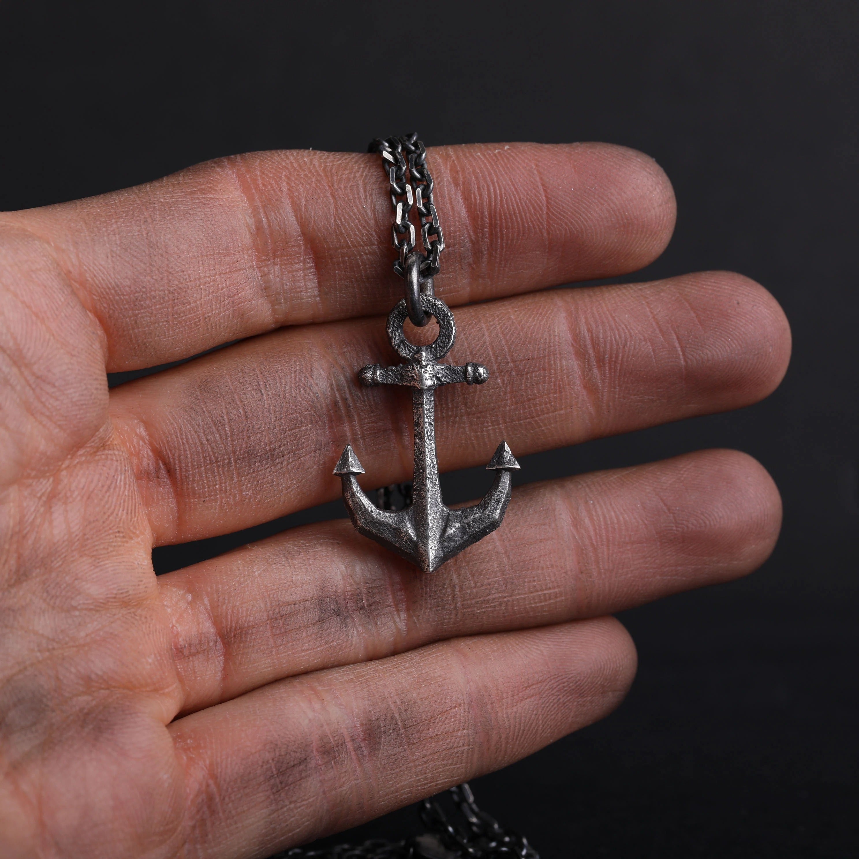 Сребърен медальон котва 925 | Мъжка висулка талисман за сила и устойчивост | Скулптурно бижу ръчна изработка | Арт Дива