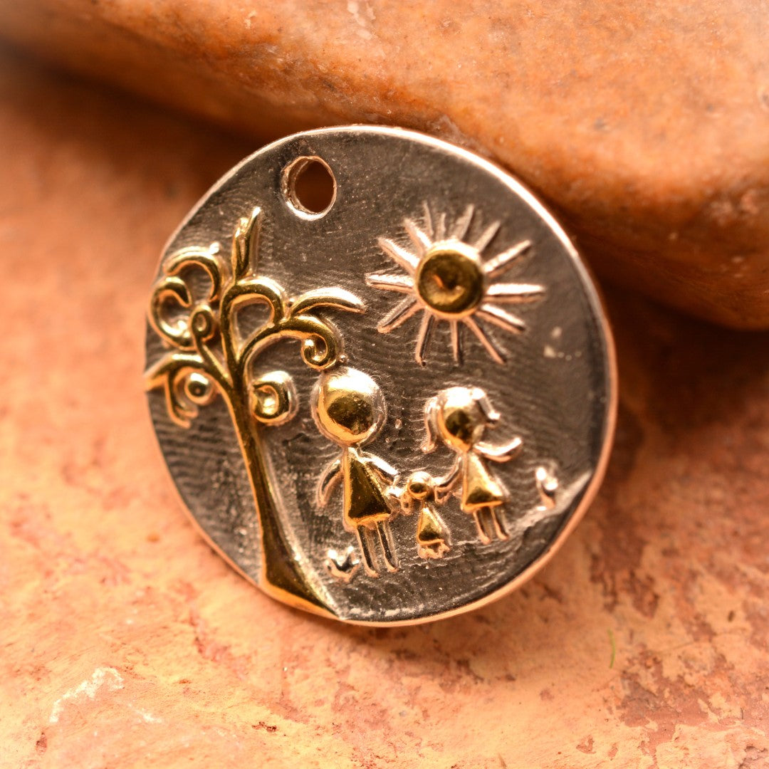 Сребърен медальон 925 „Фамилия“ – талисман на любов, семейство и приемственост | Бохо рустик скулптурно бижу | Арт Дива