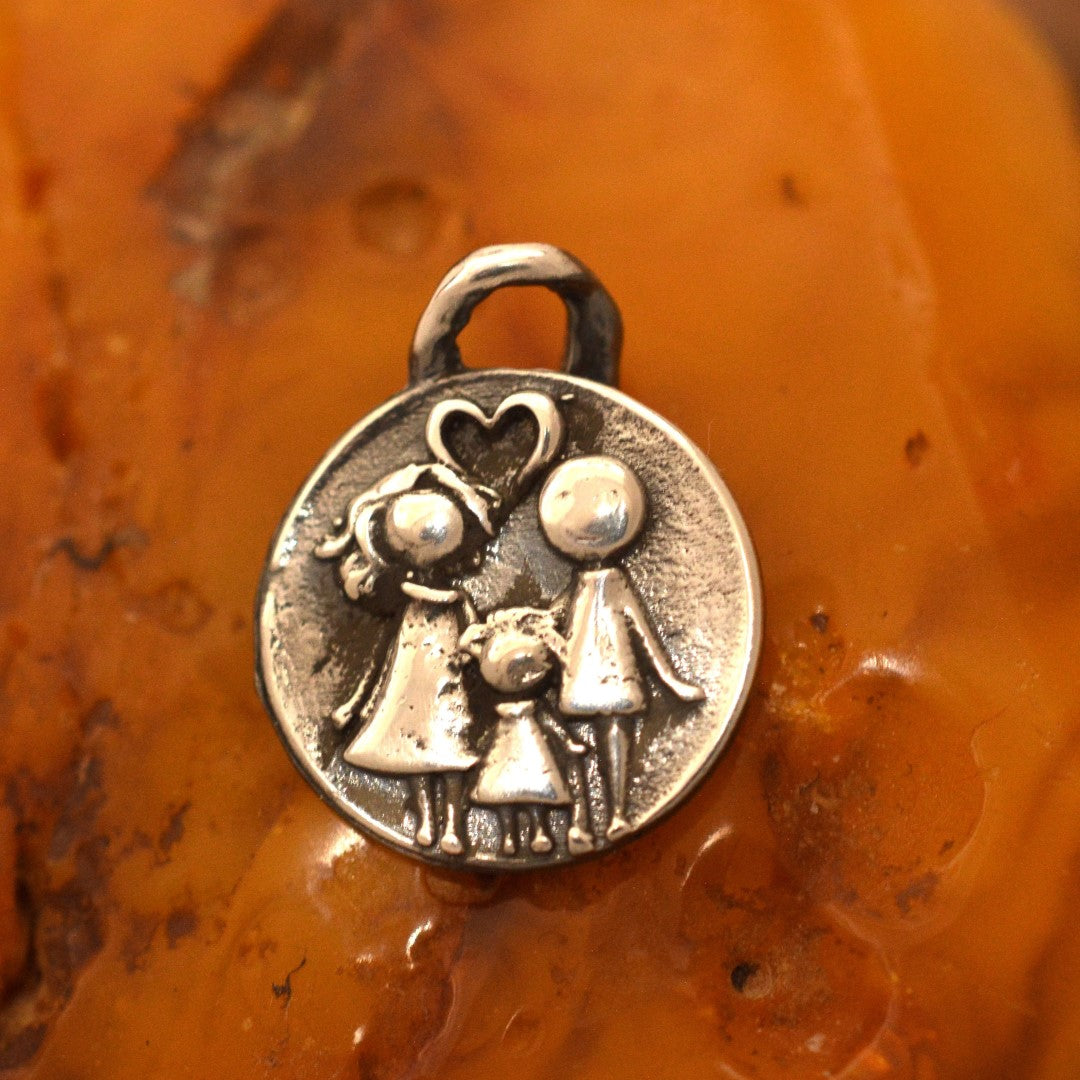 Сребърен медальон 925 „Моето семейство“ – символ на любов и единство | Бохо – рустик – скулптурно бижу | Арт Дива